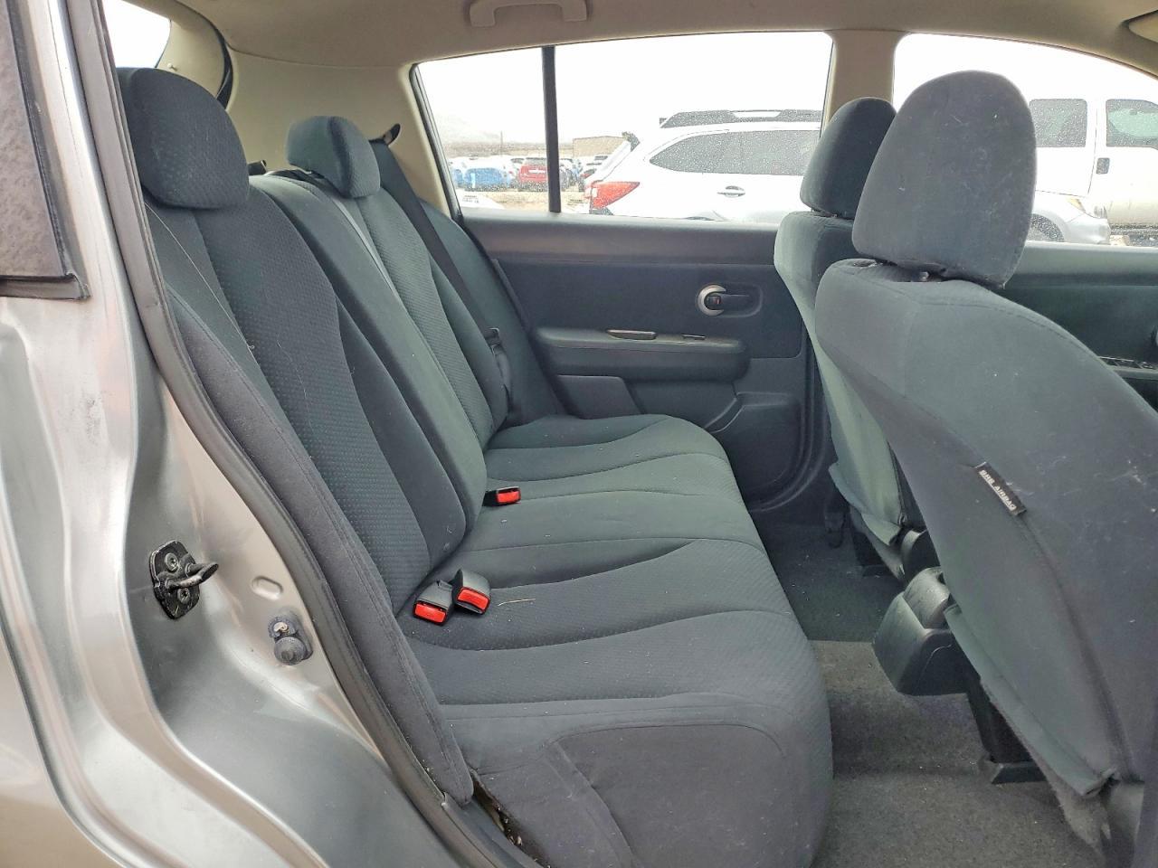 2010 NISSAN VERSA