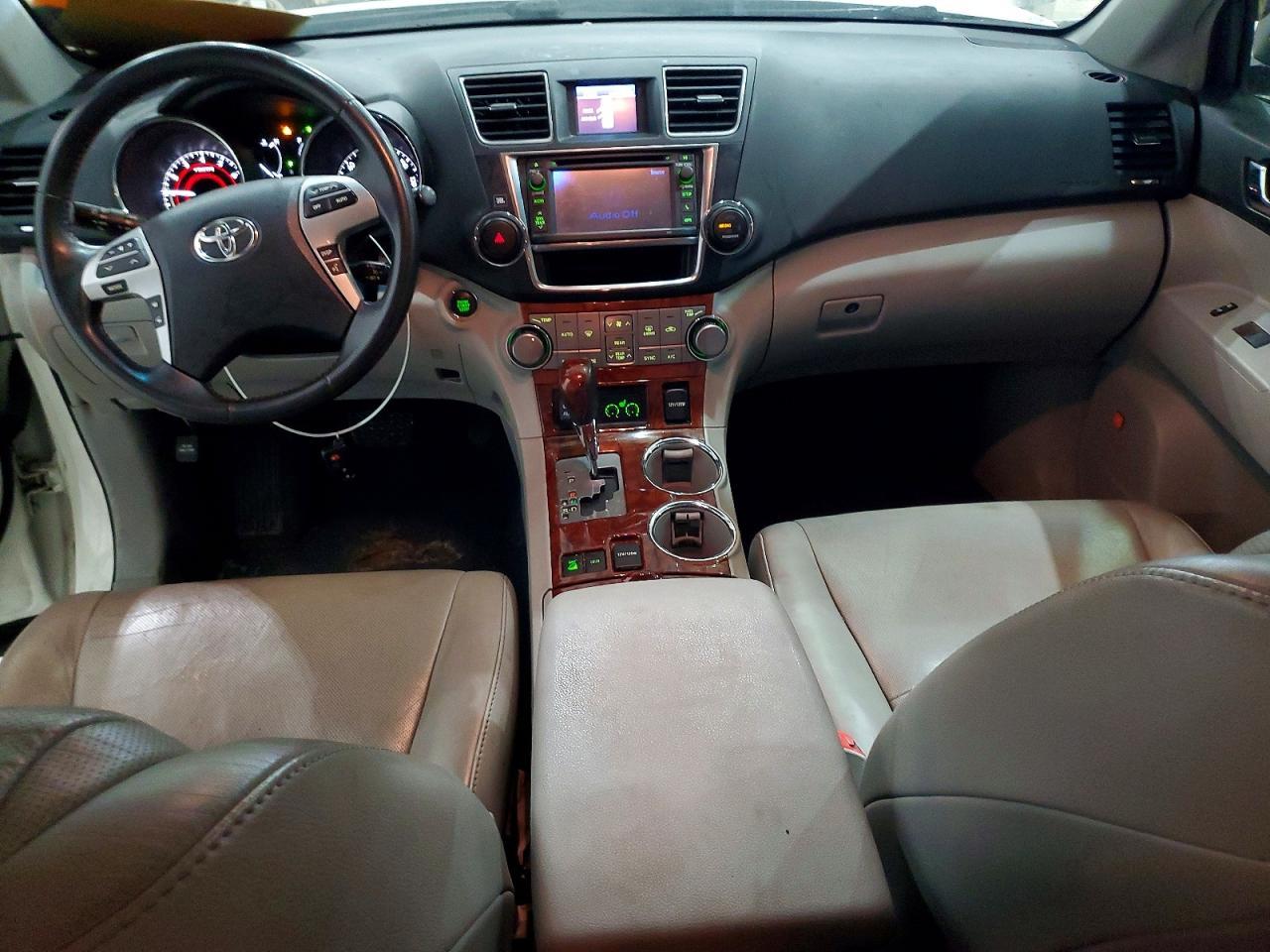 2013 TOYOTA HIGHLANDER