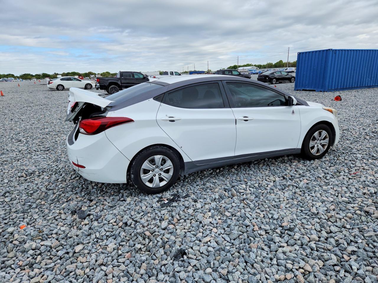 2016 HYUNDAI ELANTRA