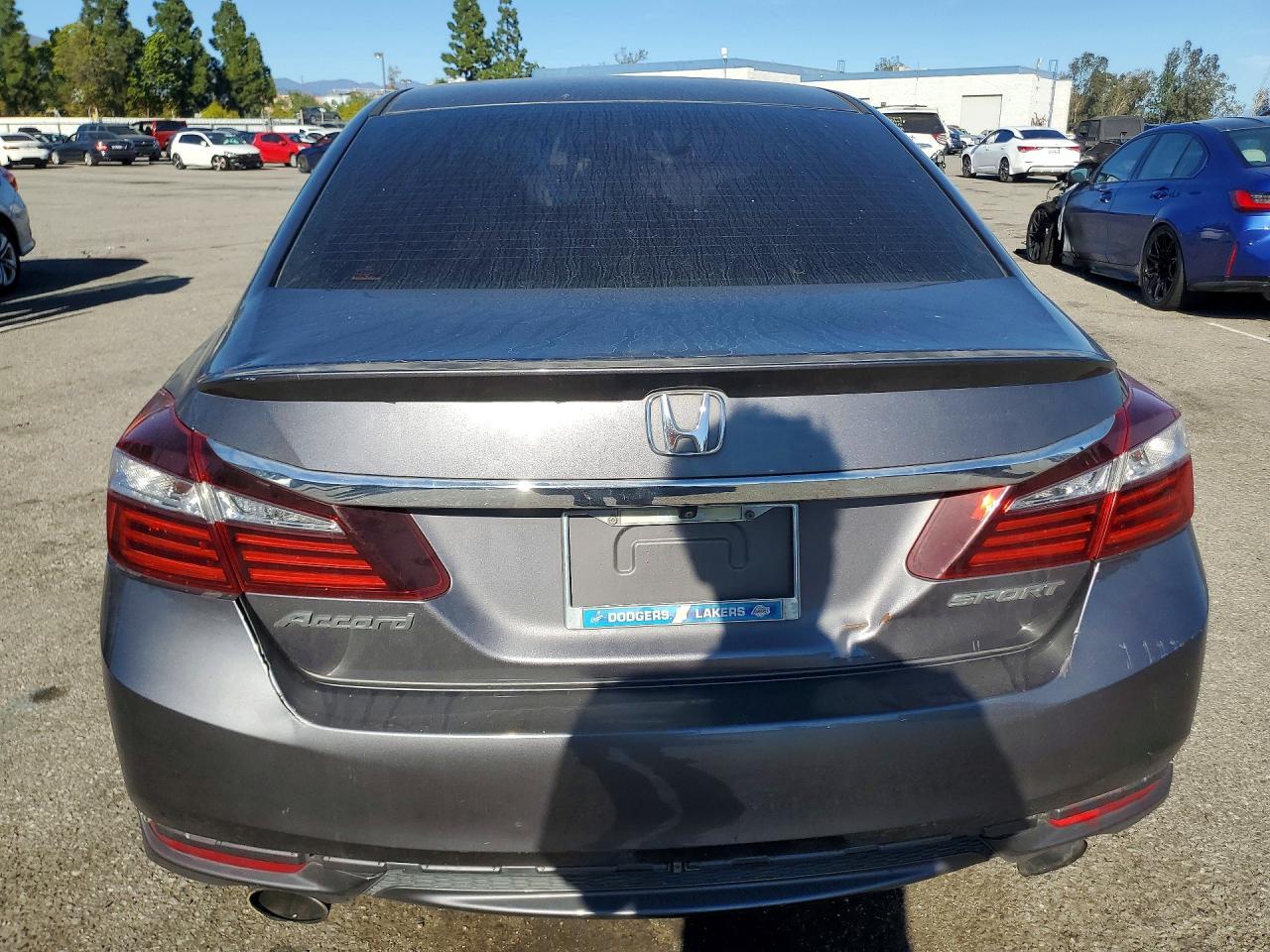 2016 HONDA ACCORD