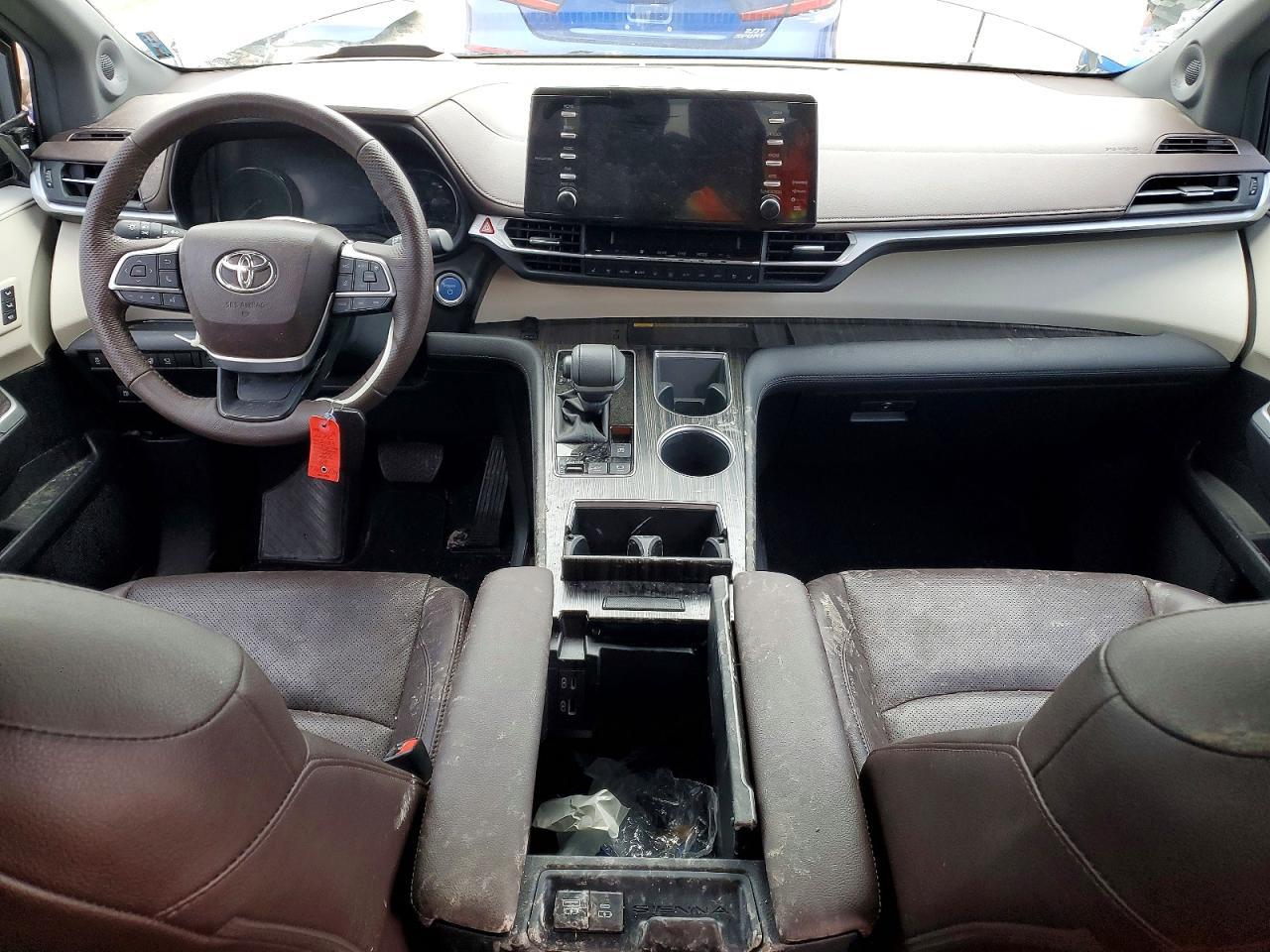 2023 TOYOTA SIENNA