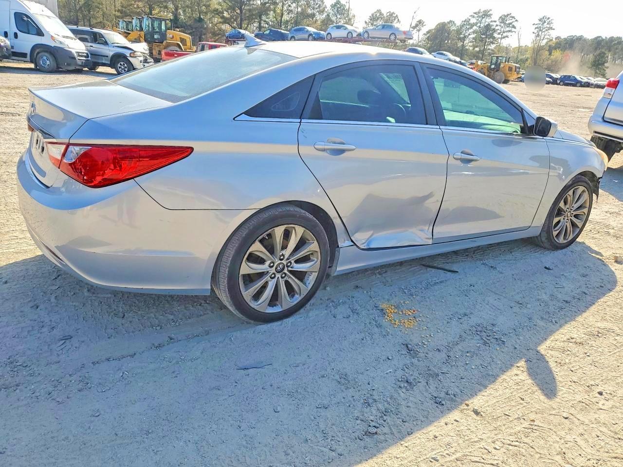 2011 HYUNDAI SONATA
