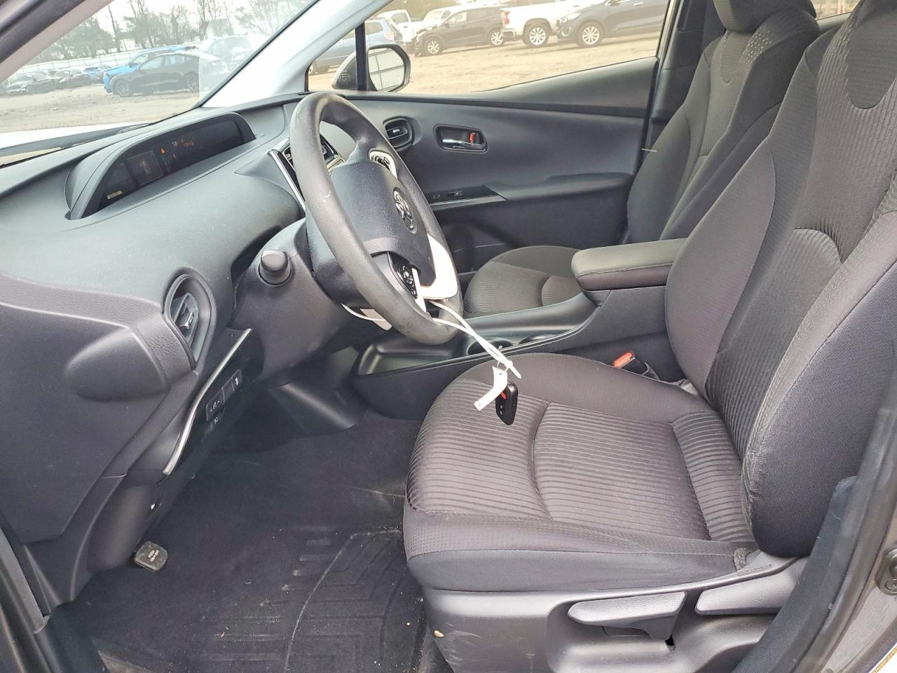 2017 TOYOTA PRIUS