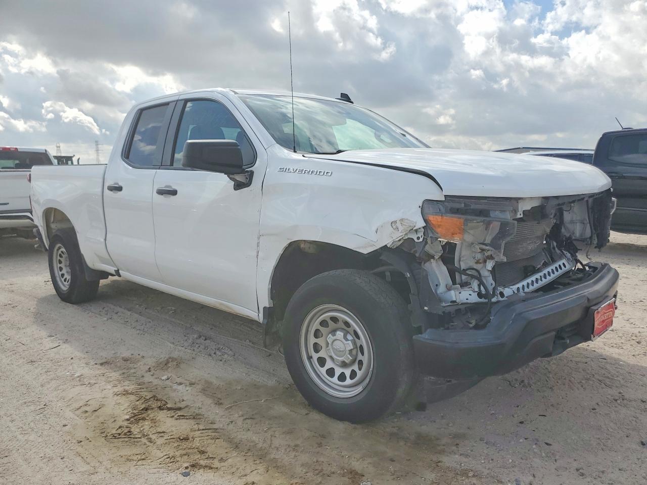 2024 CHEVROLET Silverado