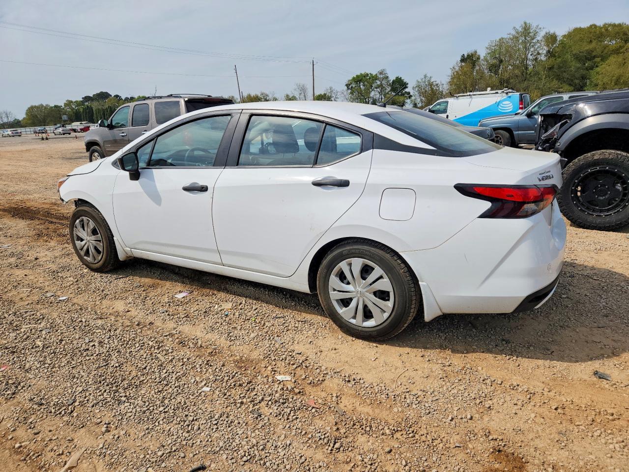 2022 NISSAN VERSA