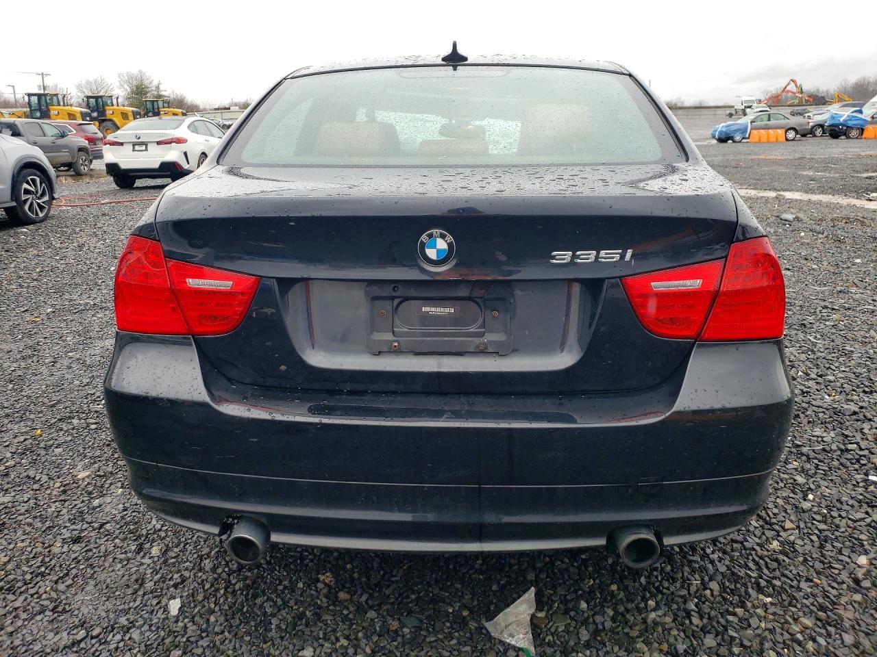 2011 BMW 3 SERIES