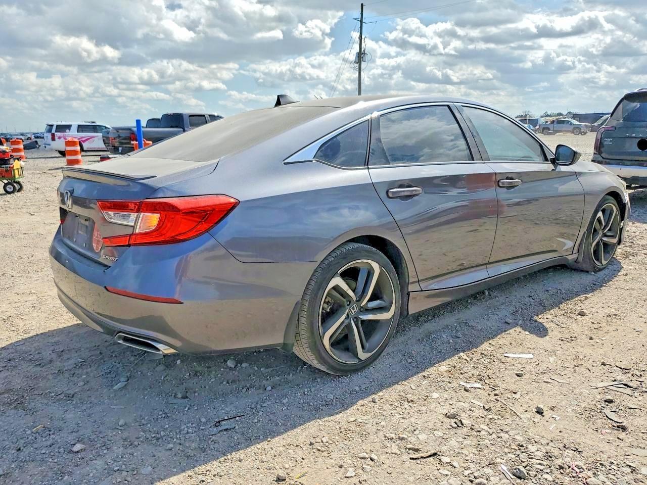 2018 HONDA ACCORD