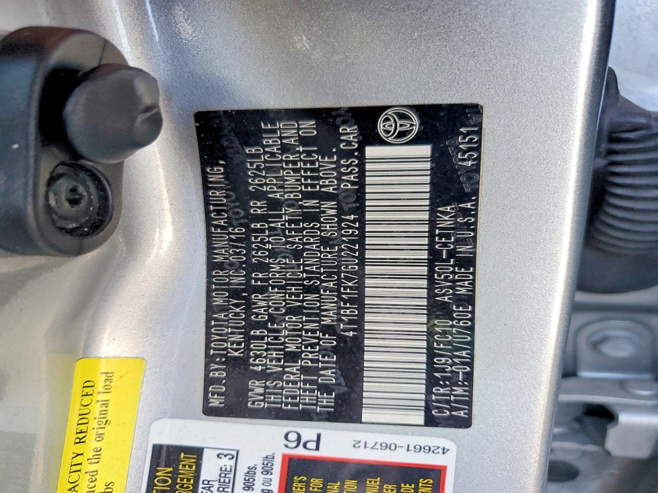 2016 TOYOTA CAMRY