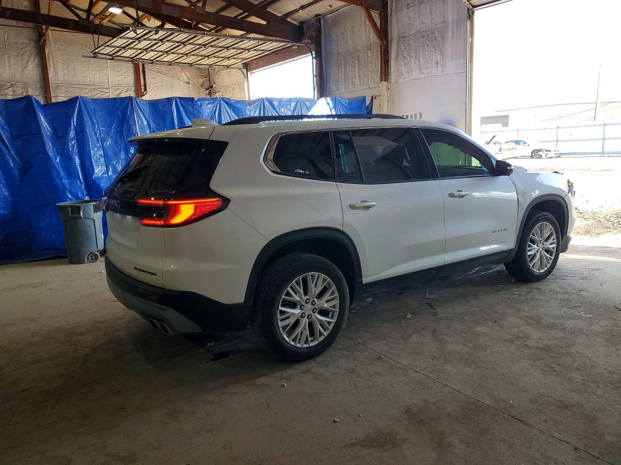 2024 GMC ACADIA