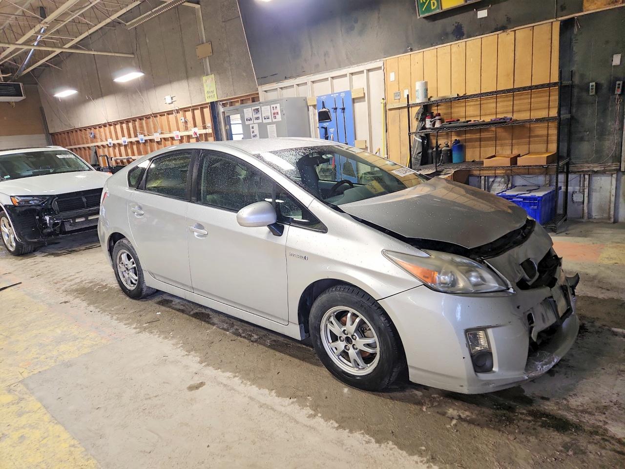 2011 TOYOTA PRIUS