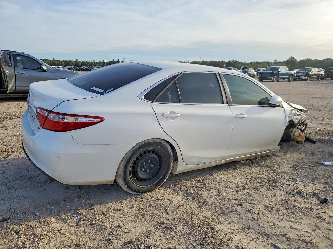 2016 TOYOTA CAMRY