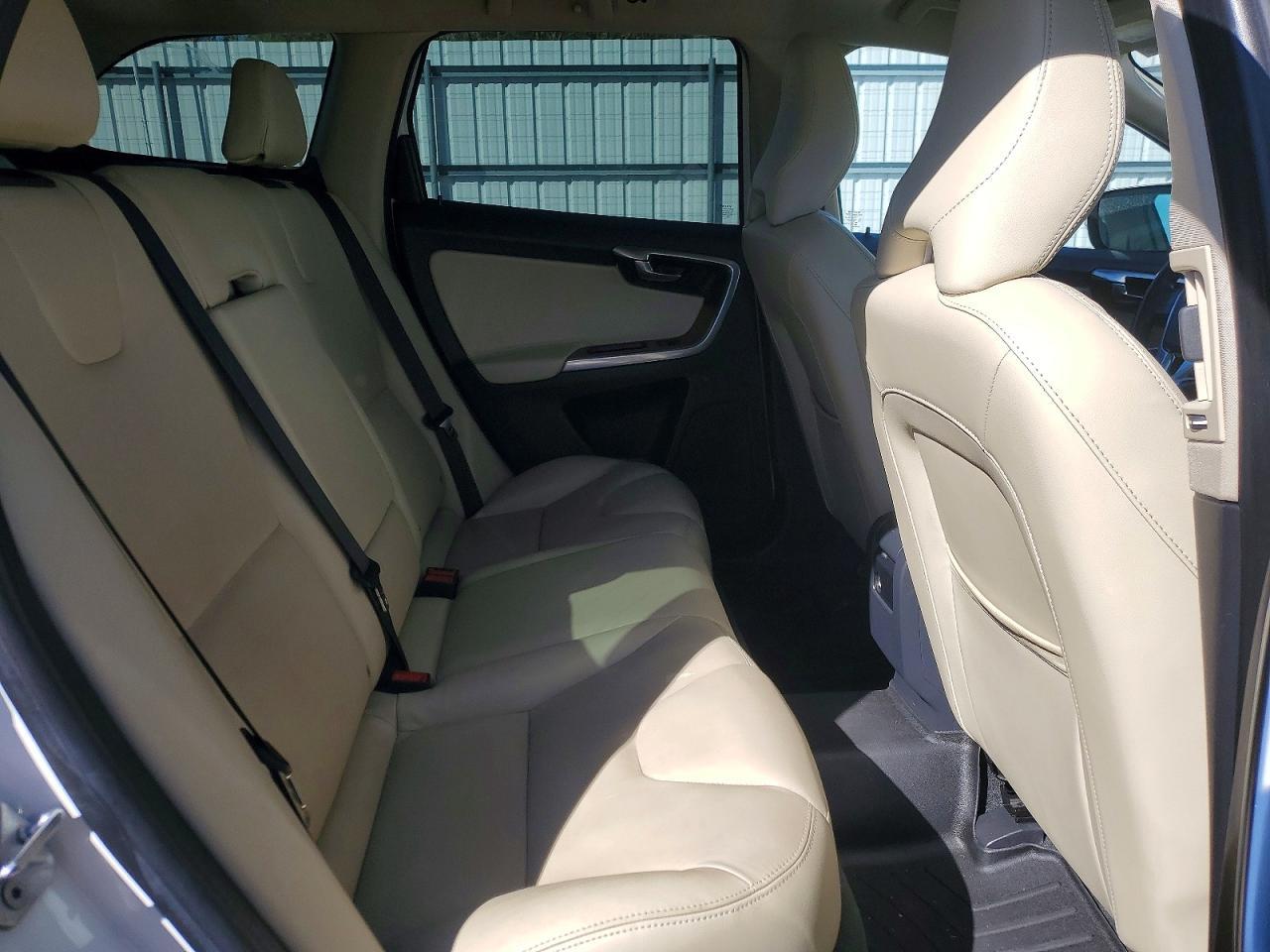 2017 VOLVO XC60