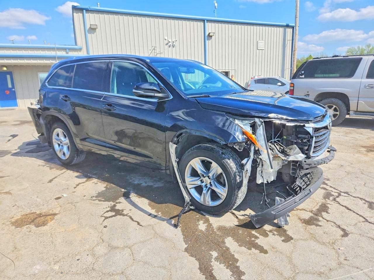 2015 TOYOTA HIGHLANDER
