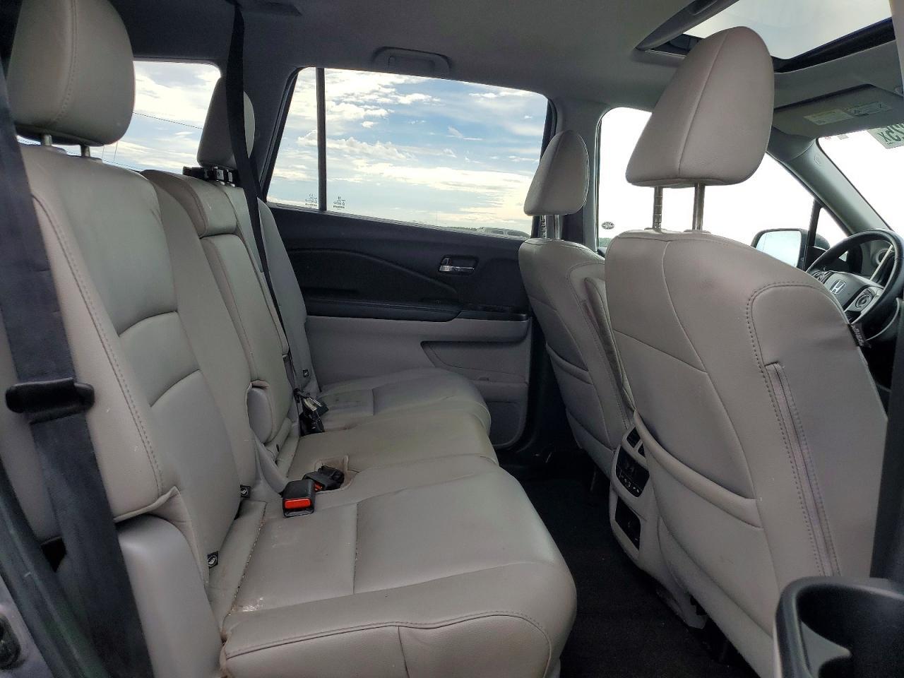 2016 HONDA PILOT