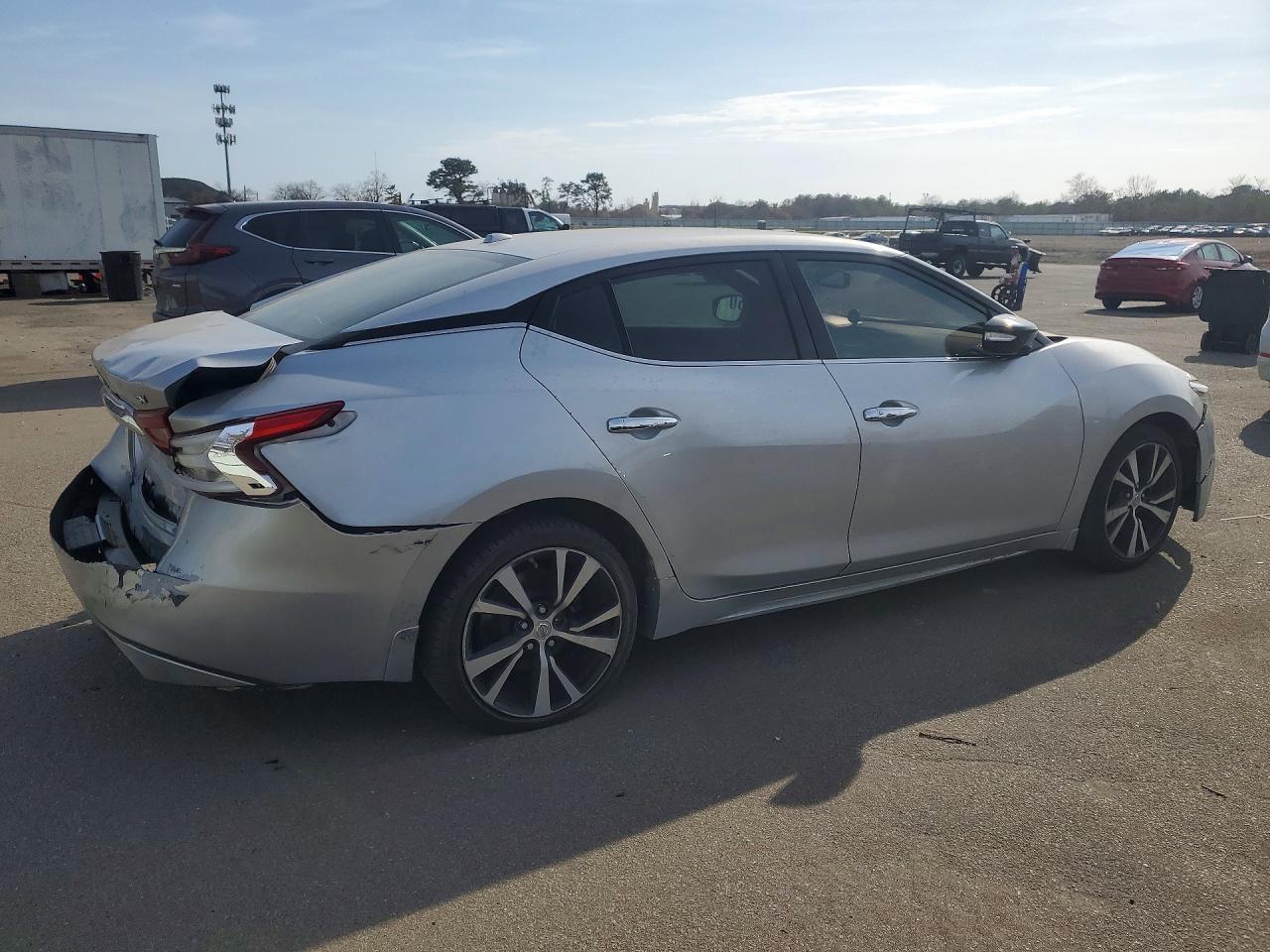 2018 NISSAN Maxima