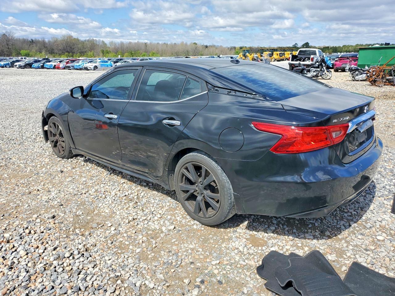 2016 NISSAN Maxima