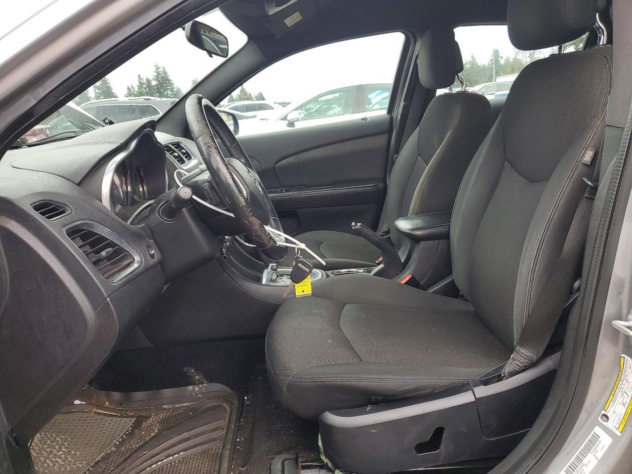 2013 DODGE Avenger