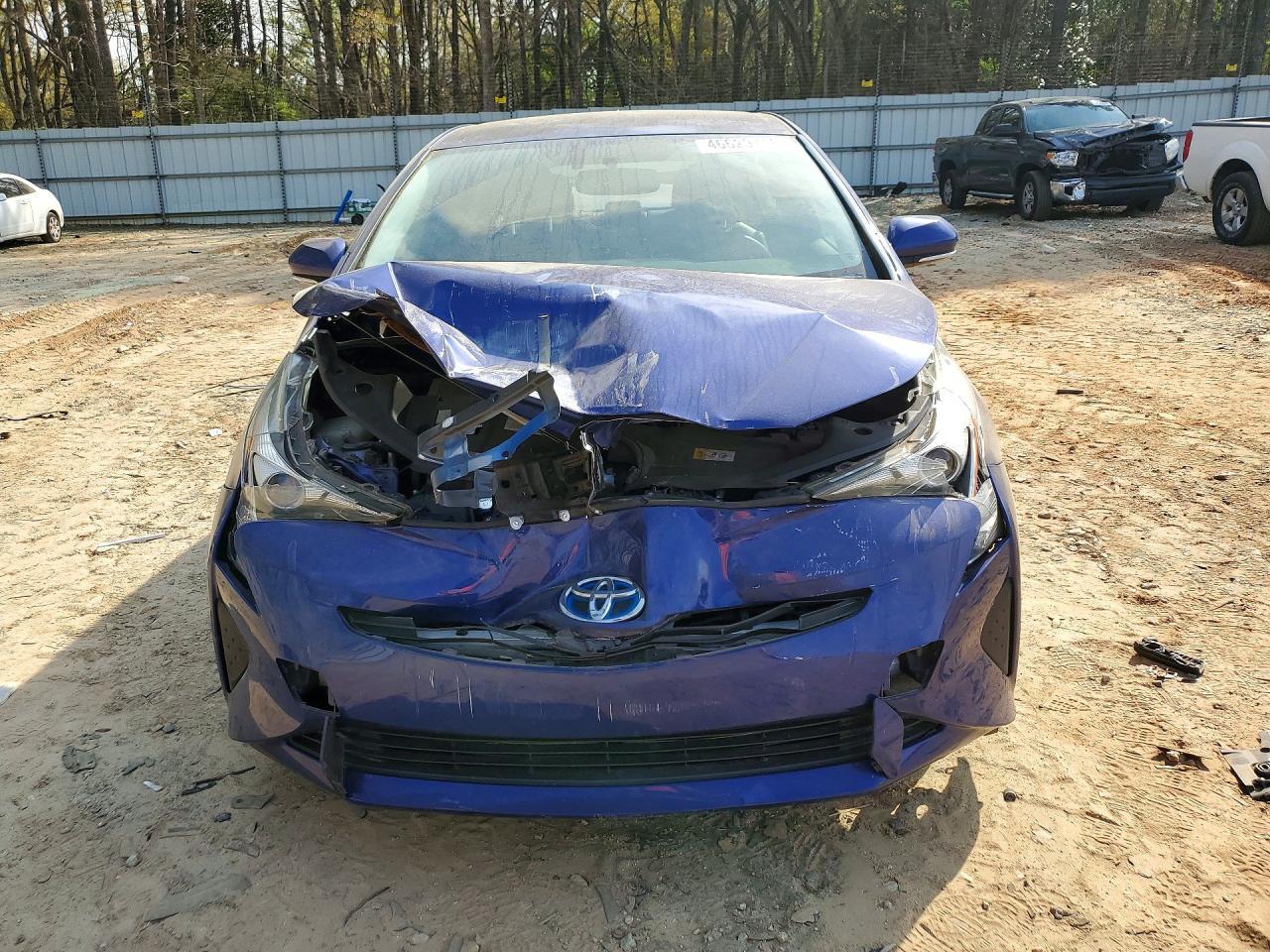 2016 TOYOTA PRIUS