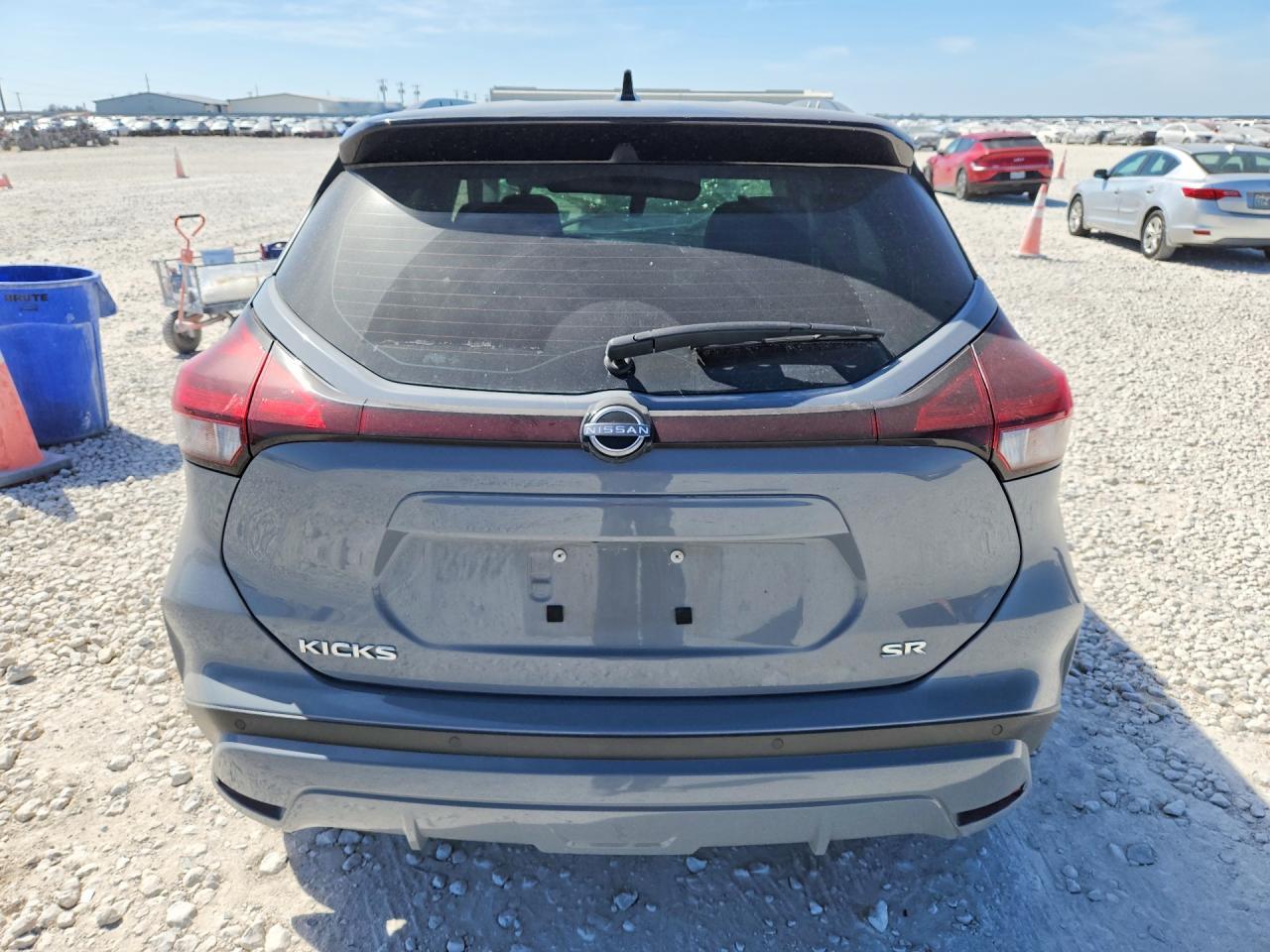 2023 NISSAN KICKS