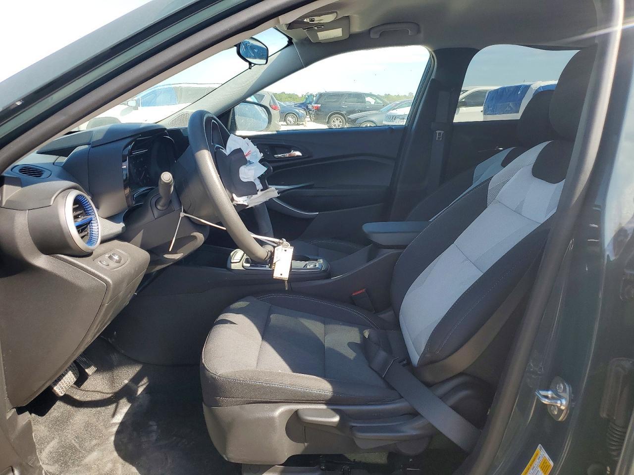 2025 CHEVROLET TRAX