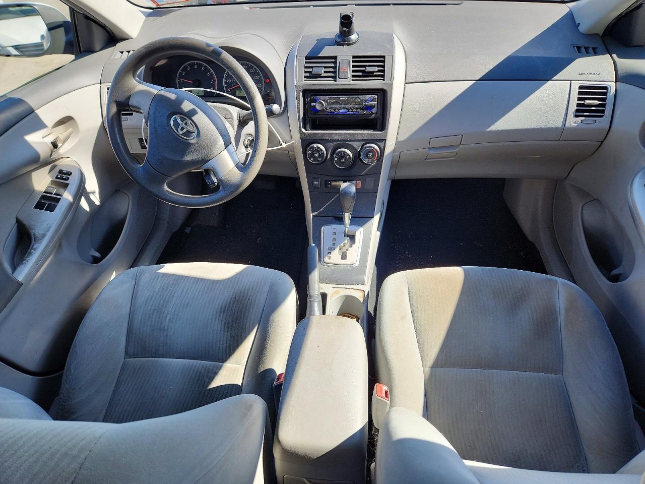 2010 TOYOTA COROLLA