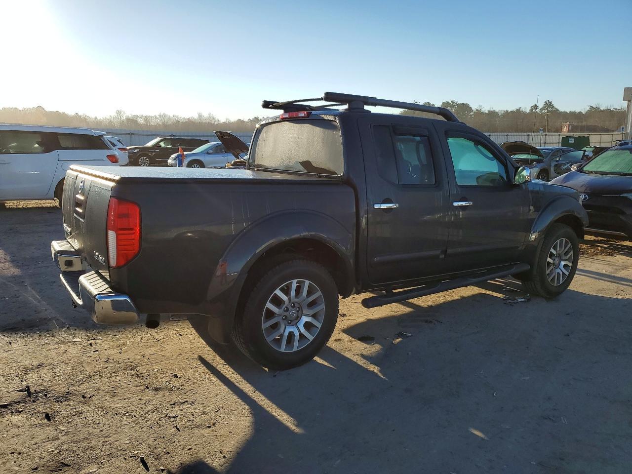 2010 NISSAN Frontier
