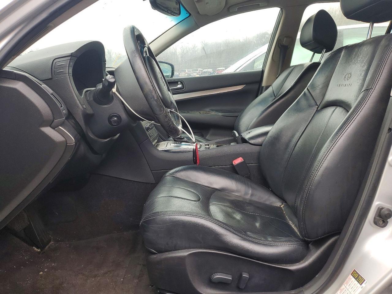 2012 INFINITI G37