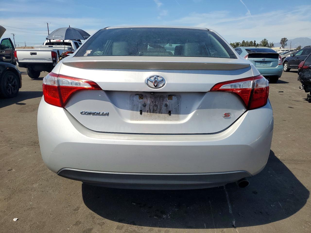 2015 TOYOTA COROLLA