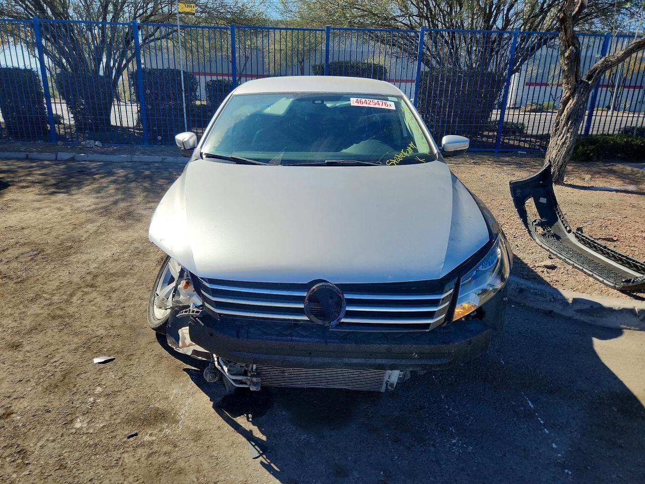 2015 VOLKSWAGEN Passat