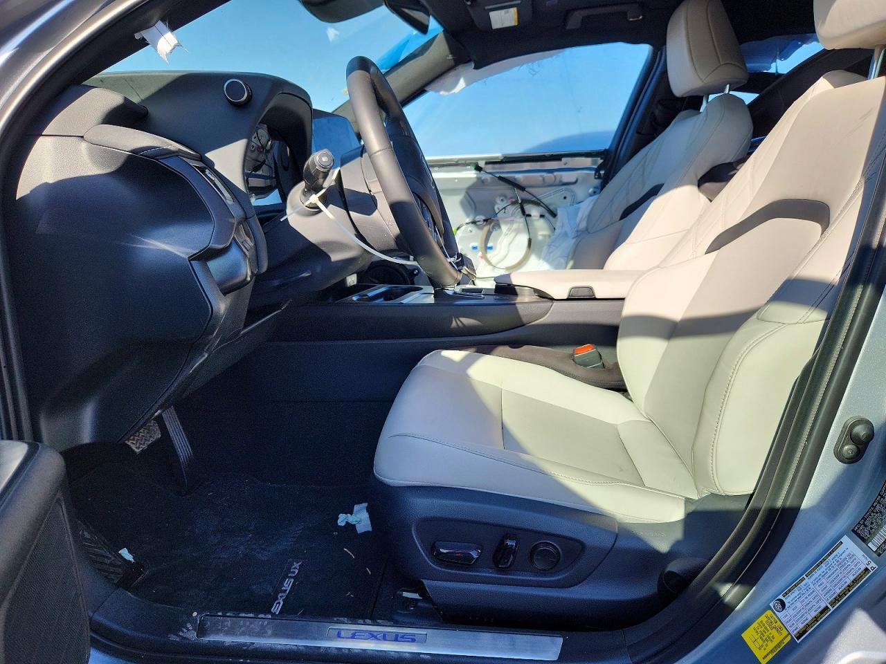 2025 LEXUS UX 300H