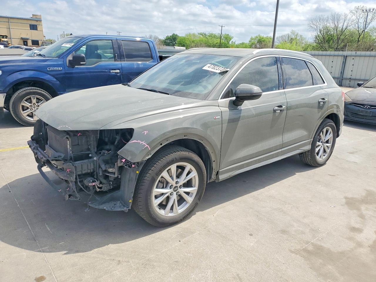 2022 AUDI Q3