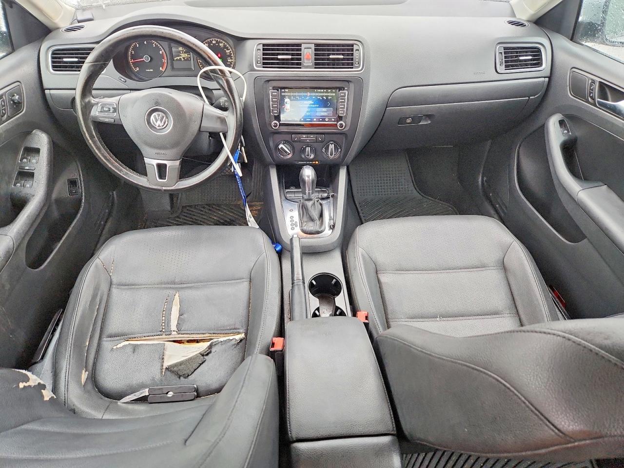 2011 VOLKSWAGEN JETTA