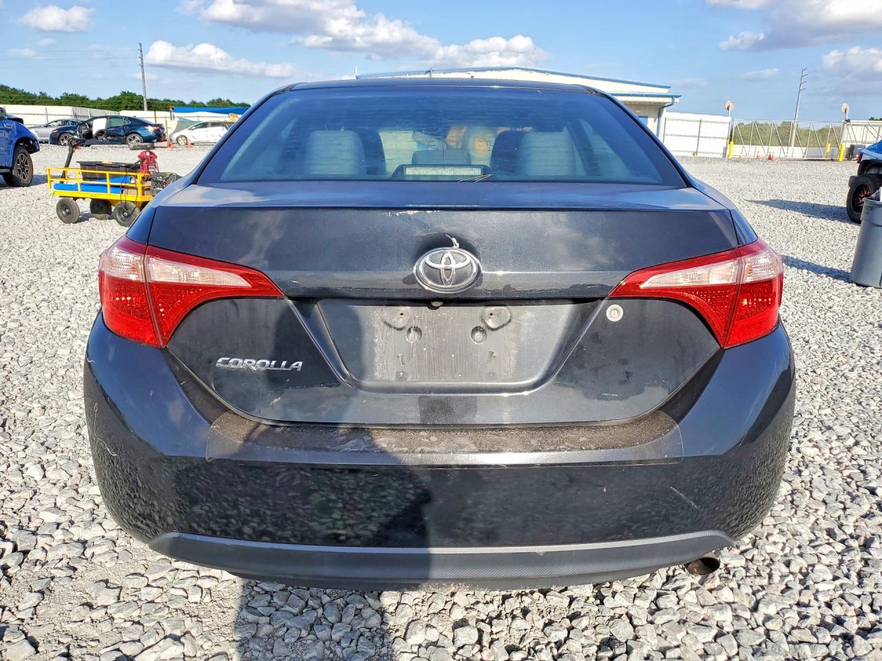 2018 TOYOTA COROLLA