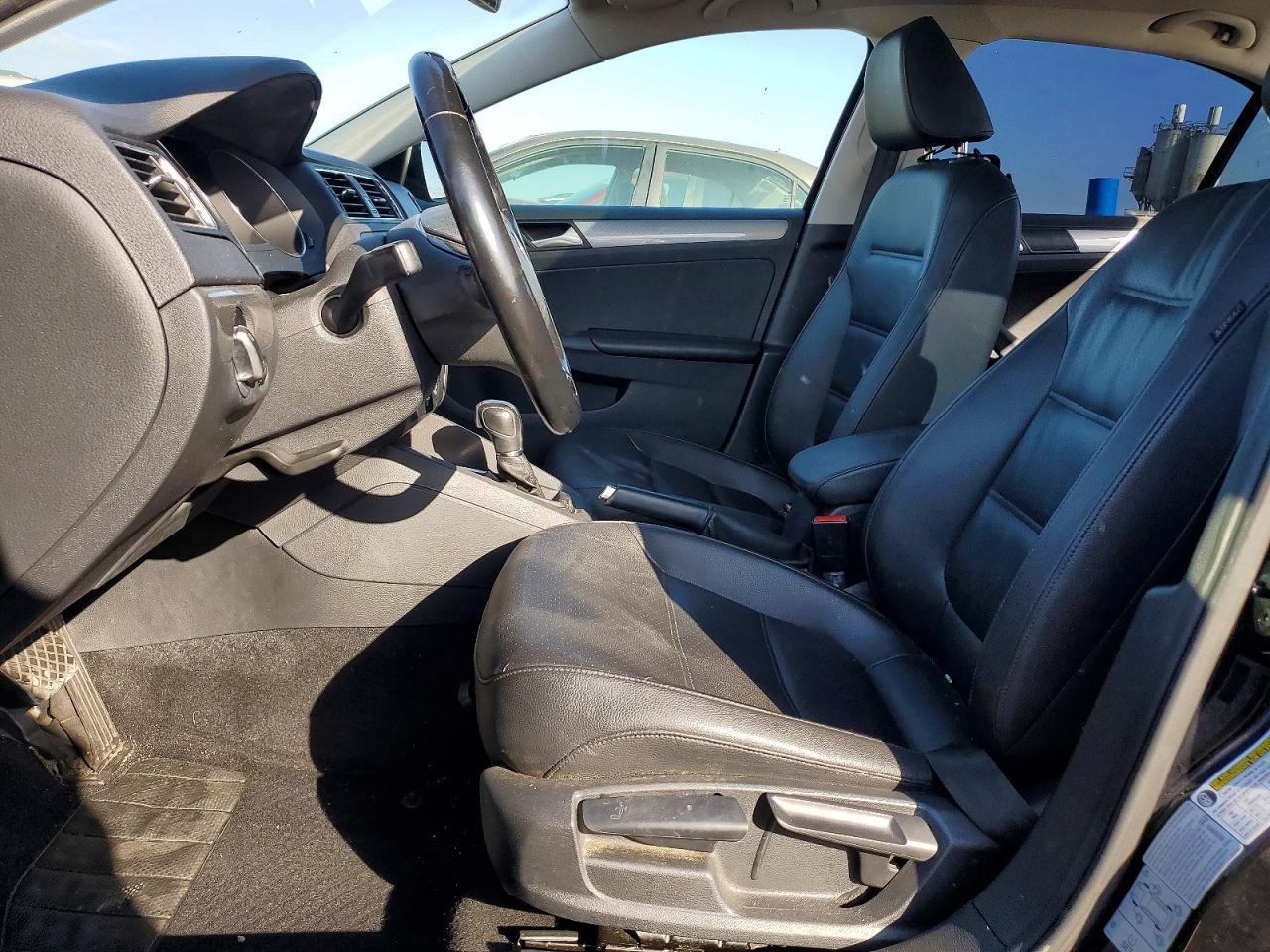 2017 VOLKSWAGEN JETTA
