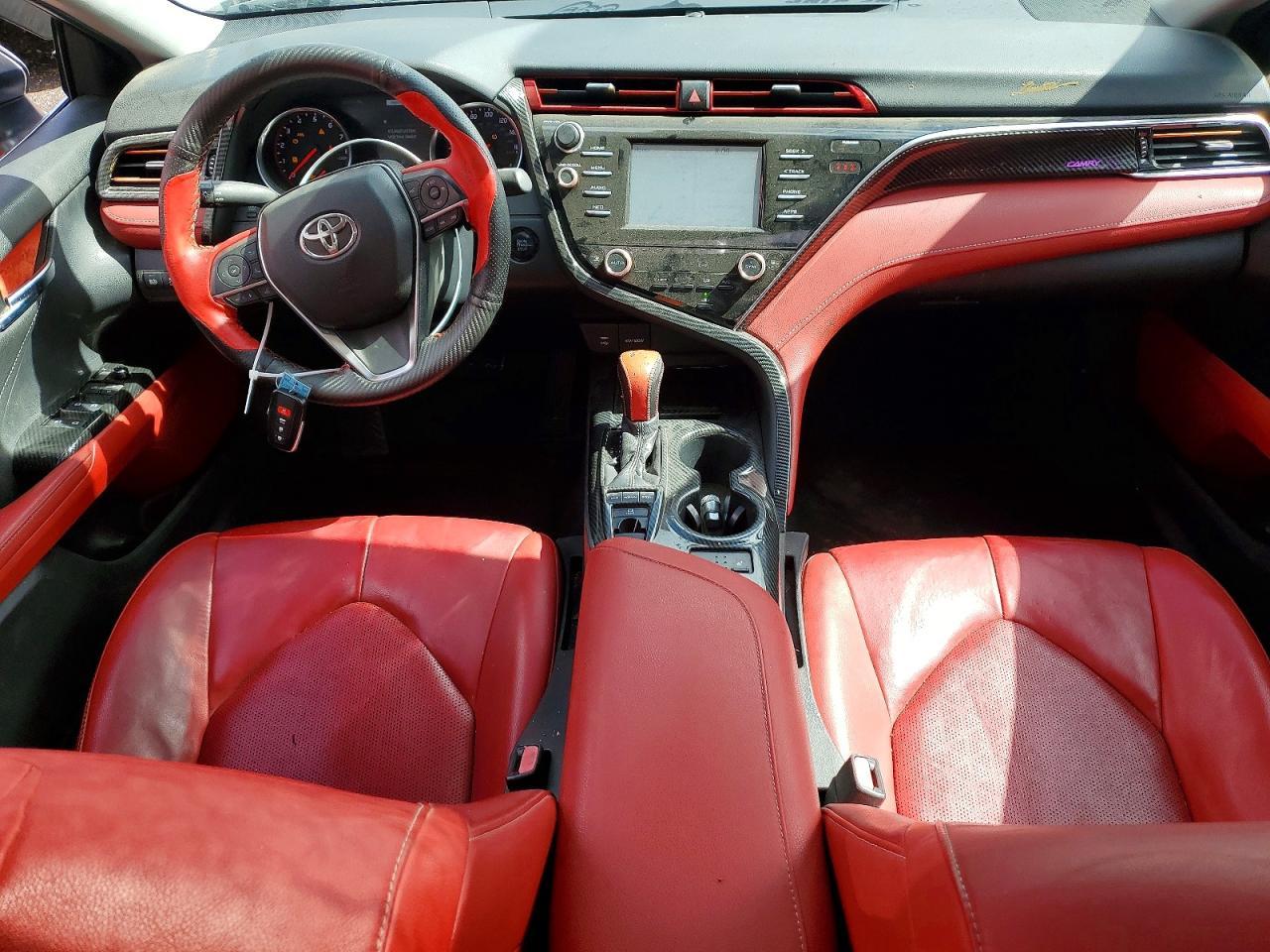 2018 TOYOTA CAMRY