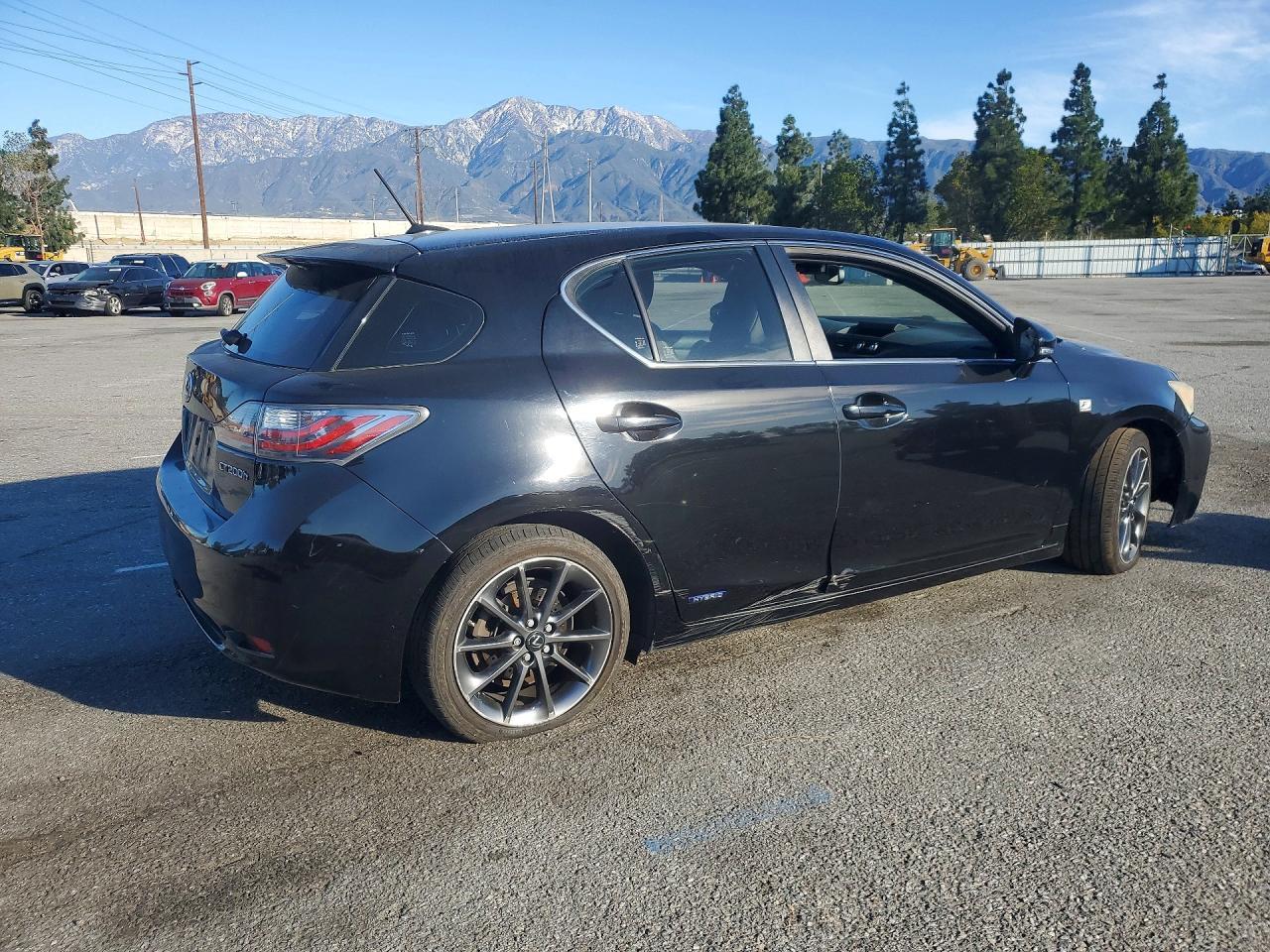 2013 LEXUS CT 200H