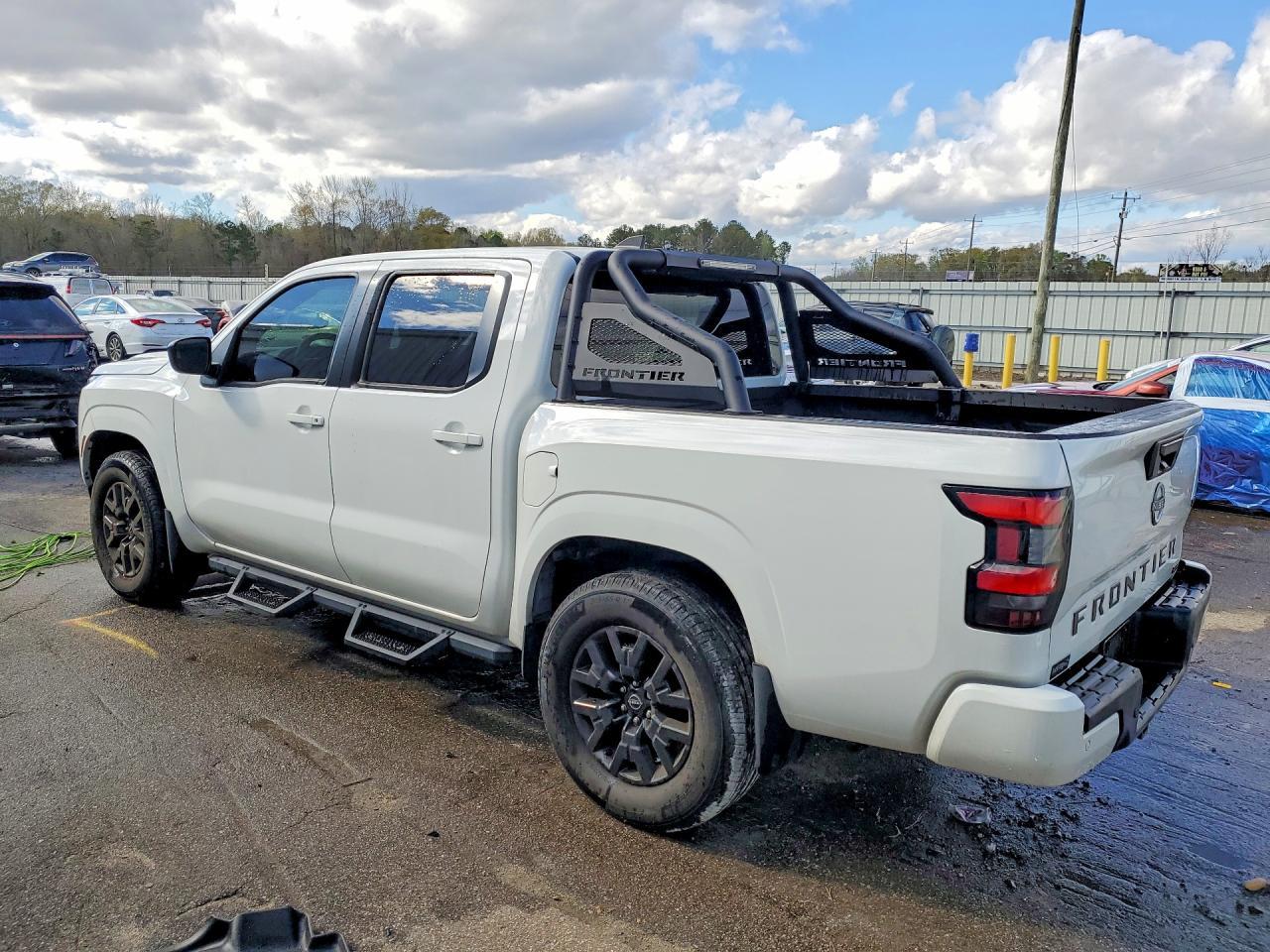 2023 NISSAN Frontier