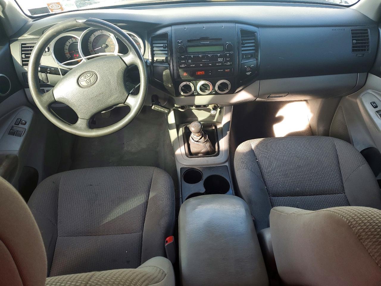 2011 TOYOTA TACOMA