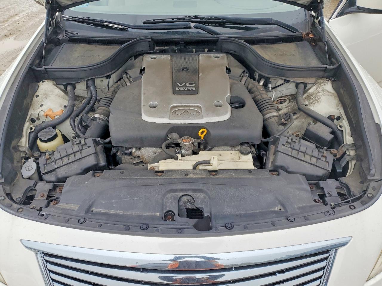 2011 INFINITI G37