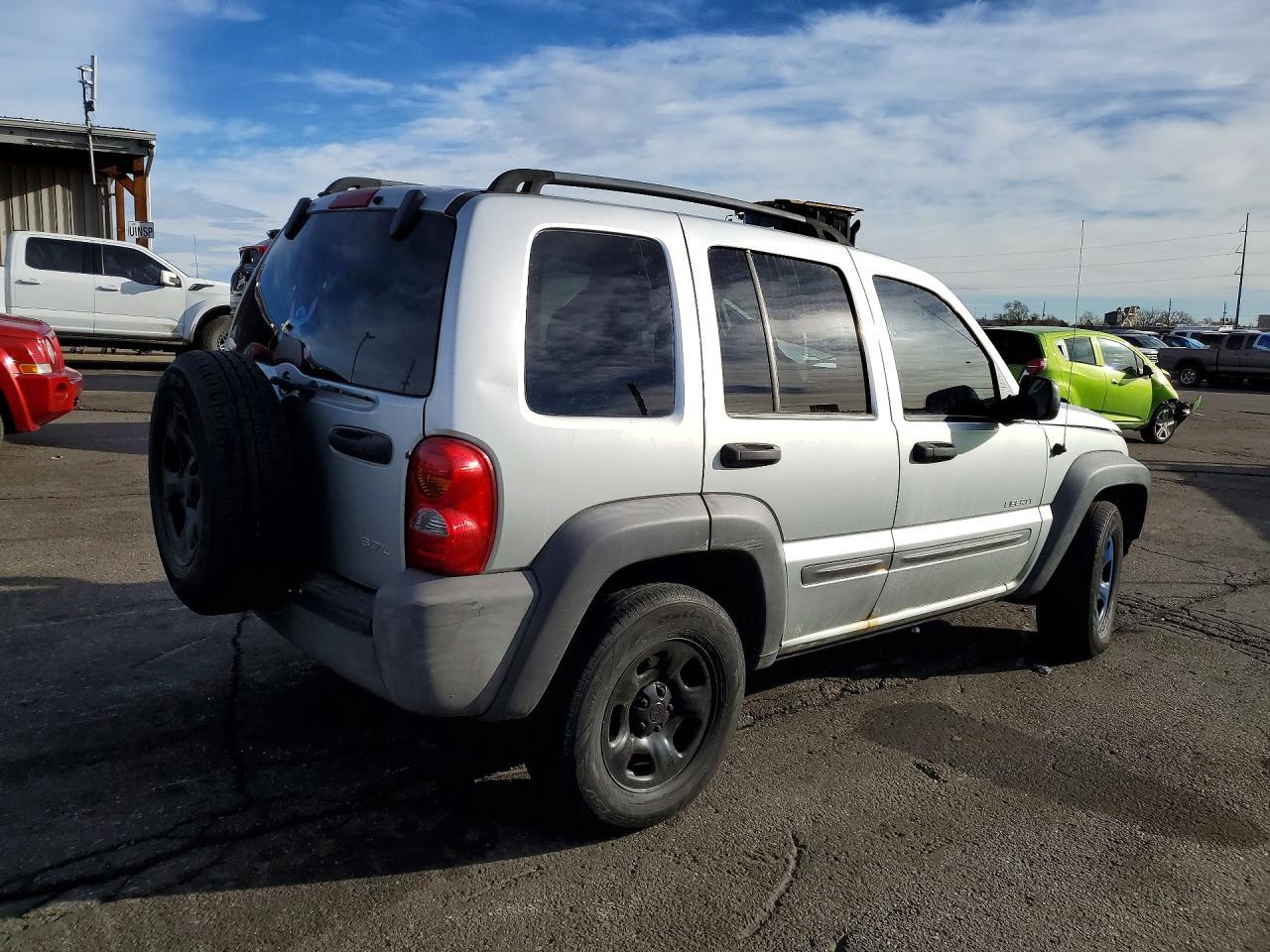 2004 JEEP Liberty