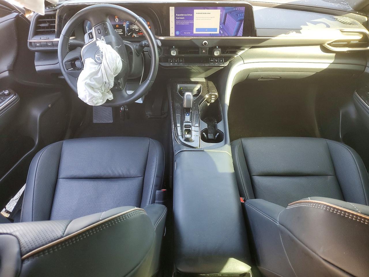 2025 TOYOTA Crown