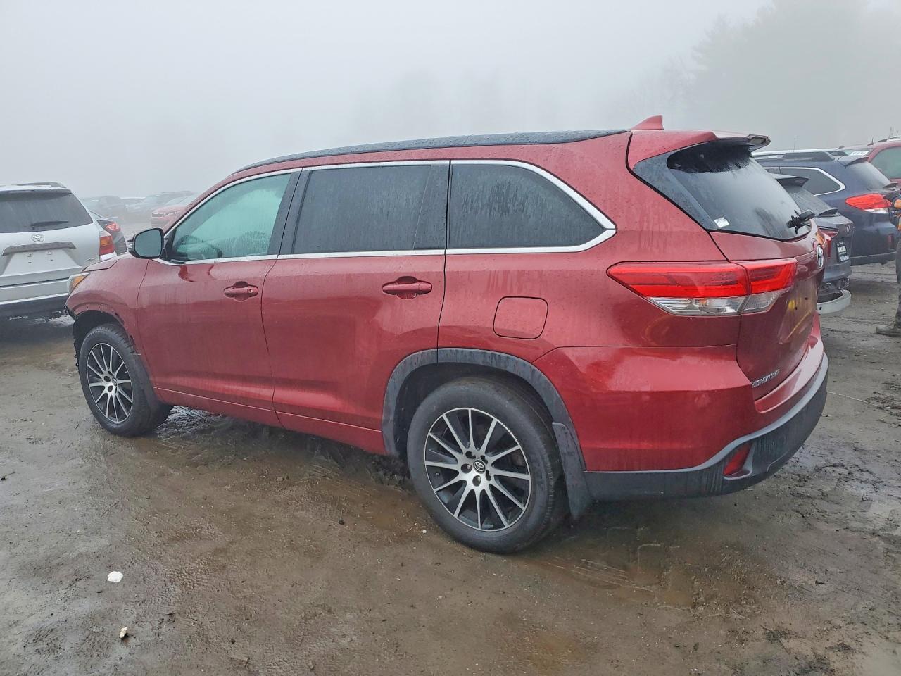 2017 TOYOTA HIGHLANDER