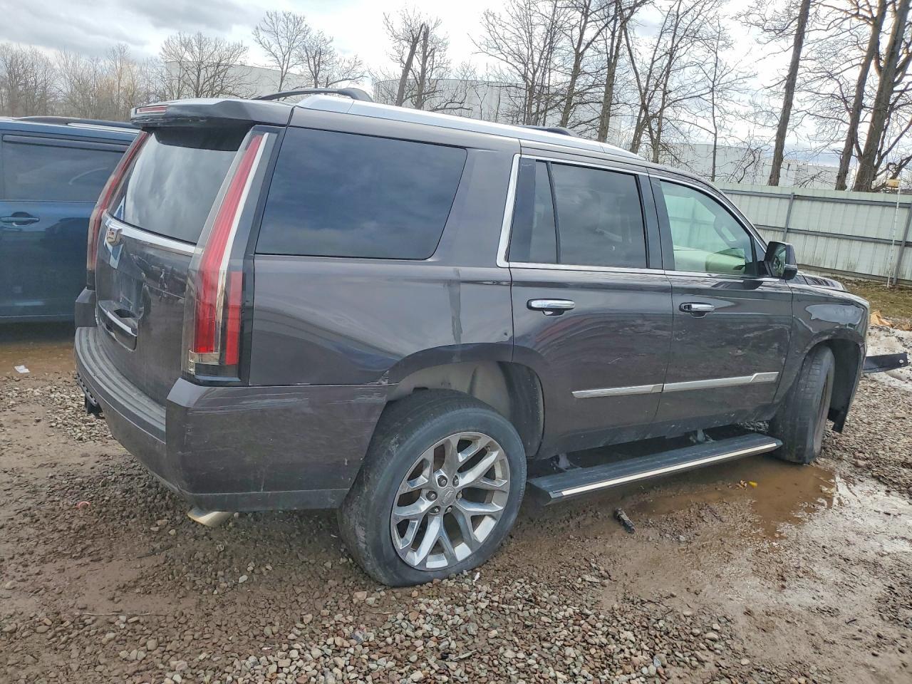 2016 CADILLAC ESCALADE