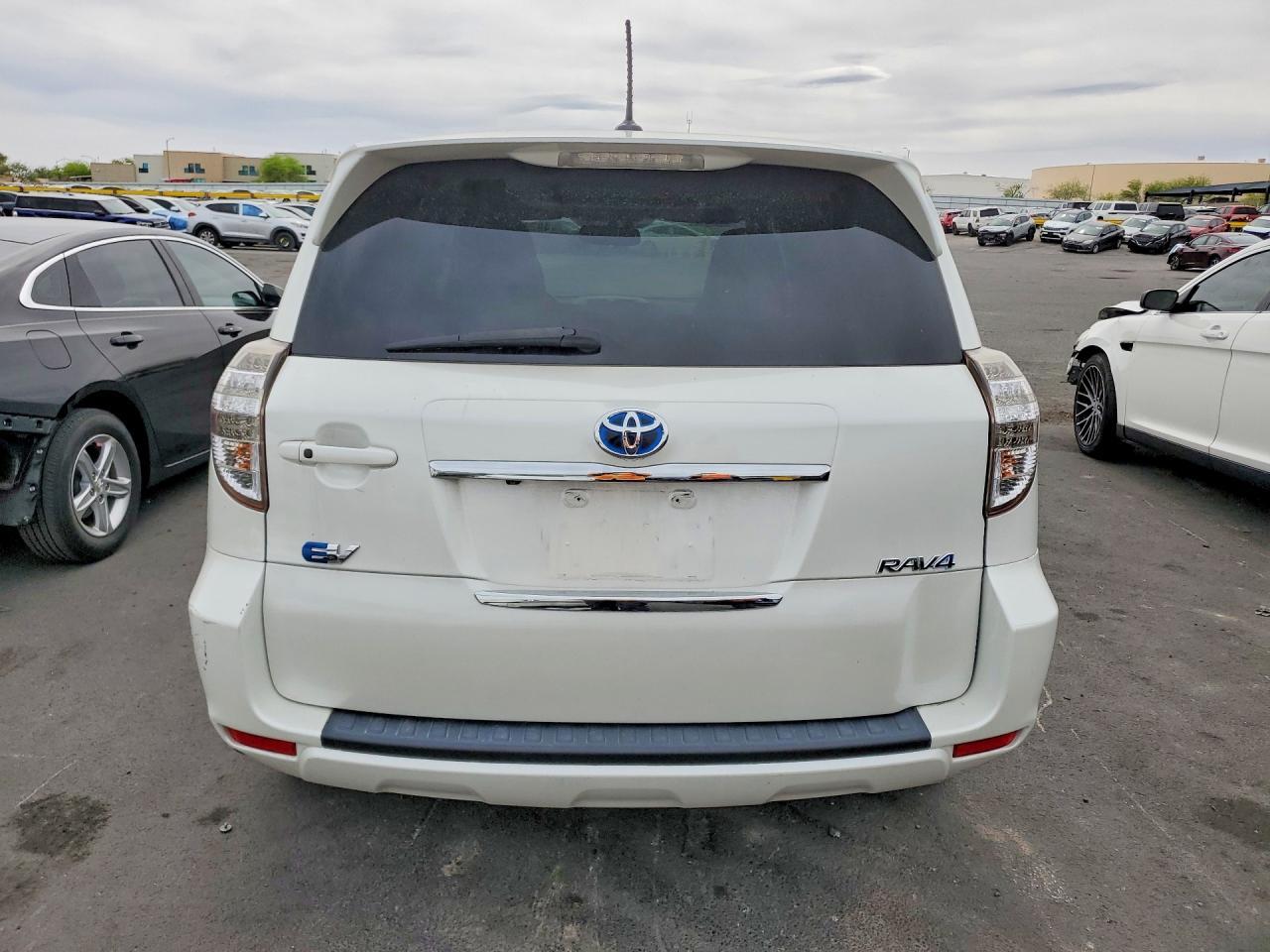 2014 TOYOTA RAV4