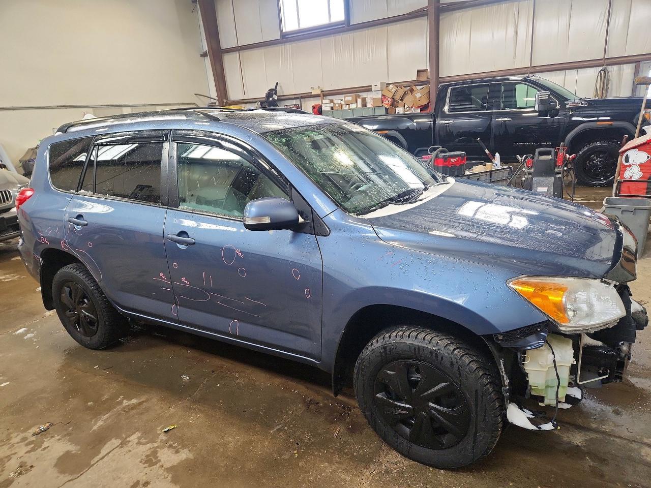 2011 TOYOTA RAV4