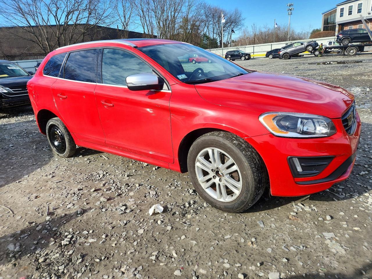 2015 VOLVO XC60