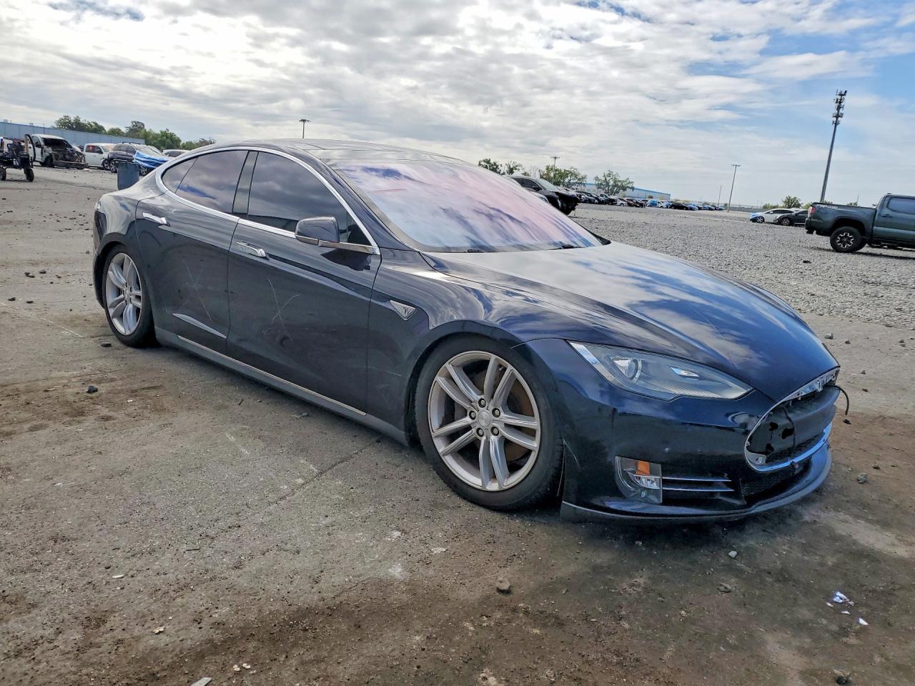 2015 TESLA MODEL S