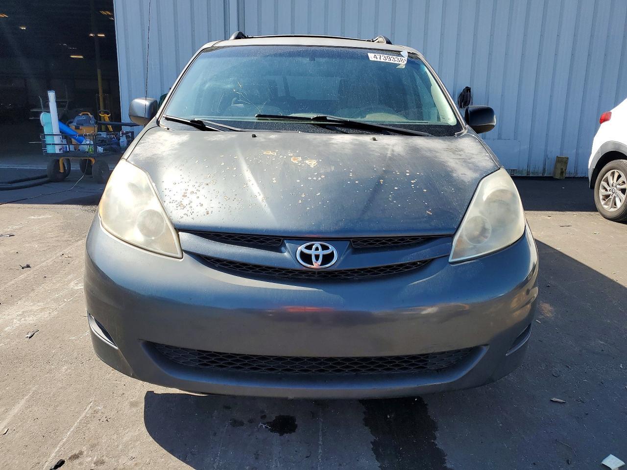 2008 TOYOTA SIENNA