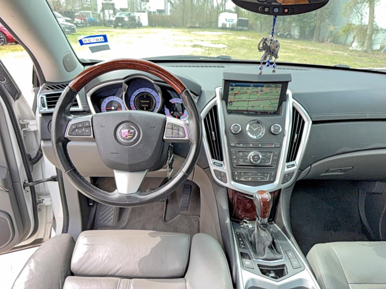 2010 CADILLAC SRX
