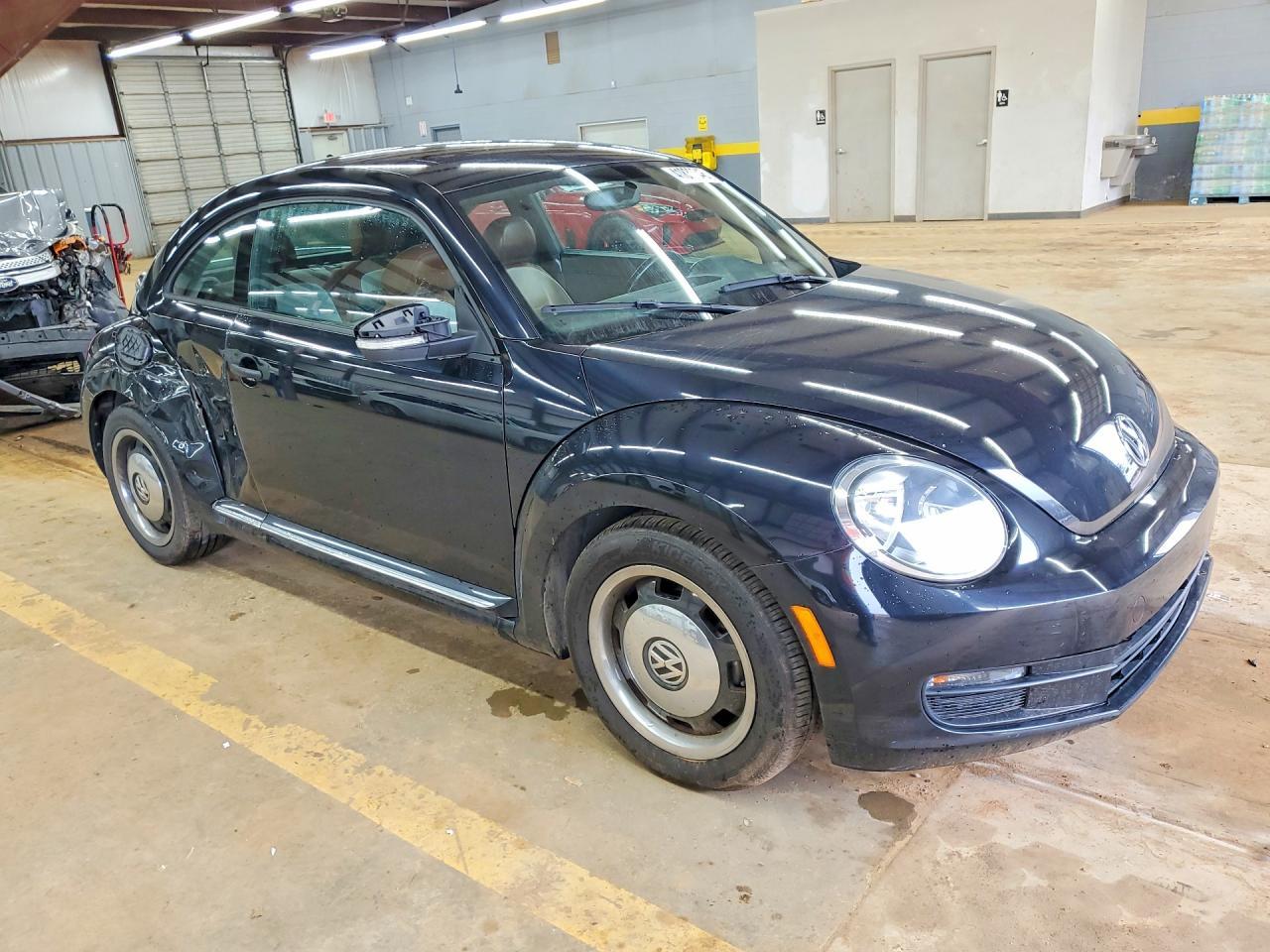 2016 VOLKSWAGEN Beetle
